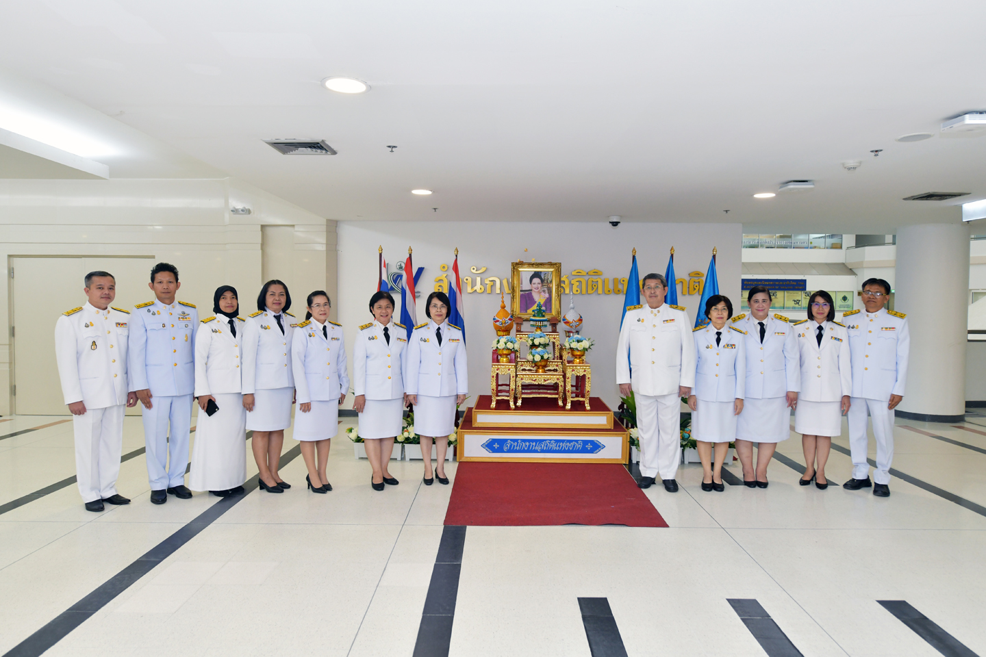 พิธีลงนามถวายพระพรชัยมงคล