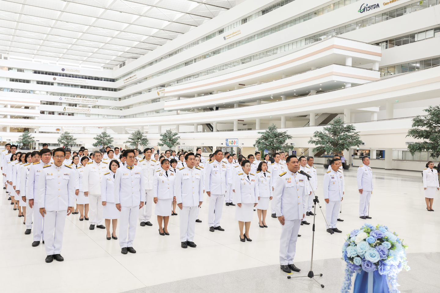 พิธีลงนามถวายพระพรชัยมงคล