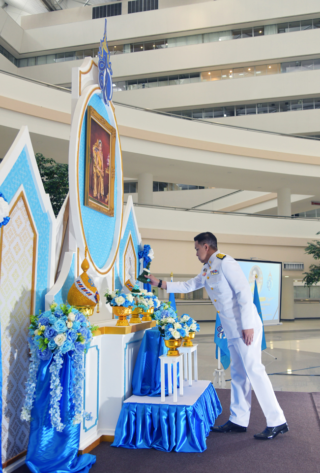 พิธีลงนามถวายพระพรชัยมงคล
