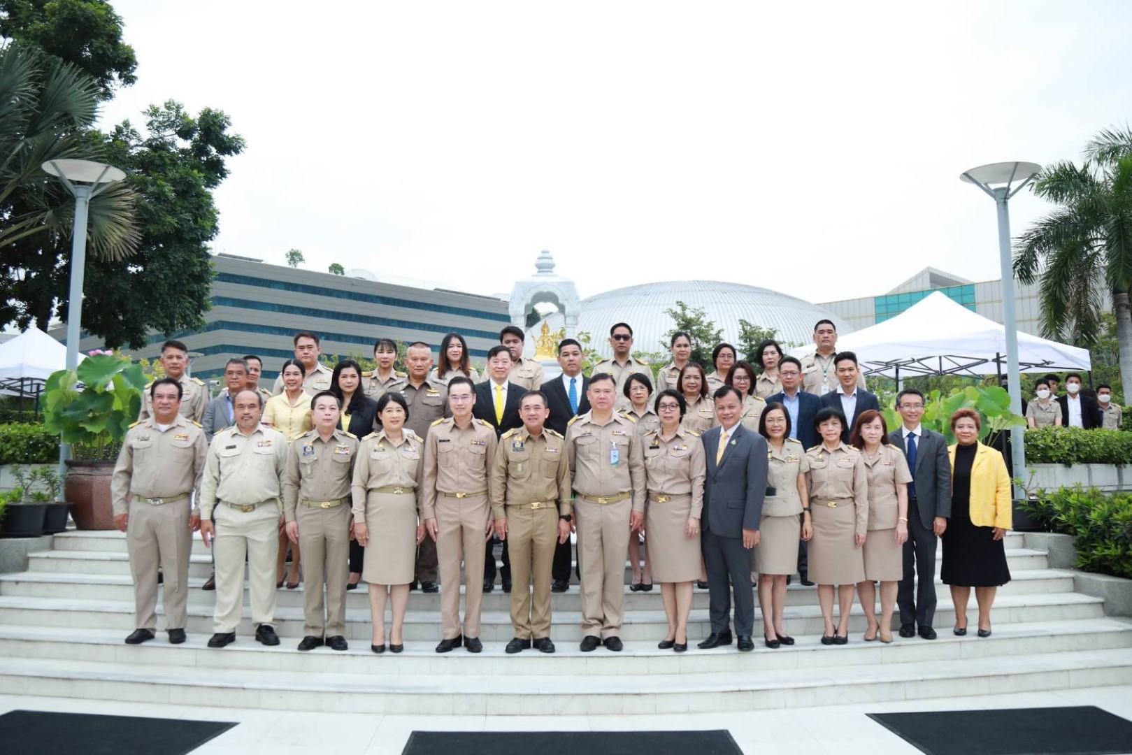 ปลัดกระทรวงดิจิทัลเพื่อเศรษฐกิจและสังคม (ดีอีเอส) คนที่ 4