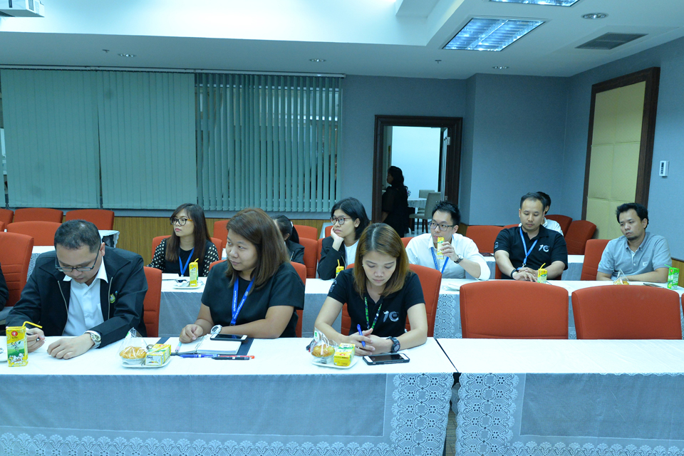 ​​​ดูงานศูนย์ข้​อมูลข่าวสารของราชการ