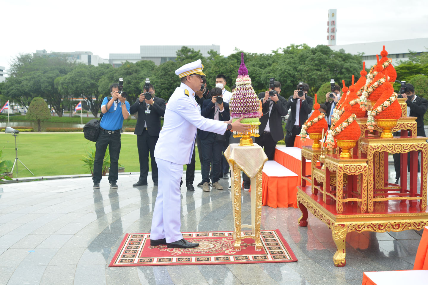 พิธีถวายบังคมและถวายเครื่องสักการะ เนื่องในวันสื่อสาร ประจำปี 2563