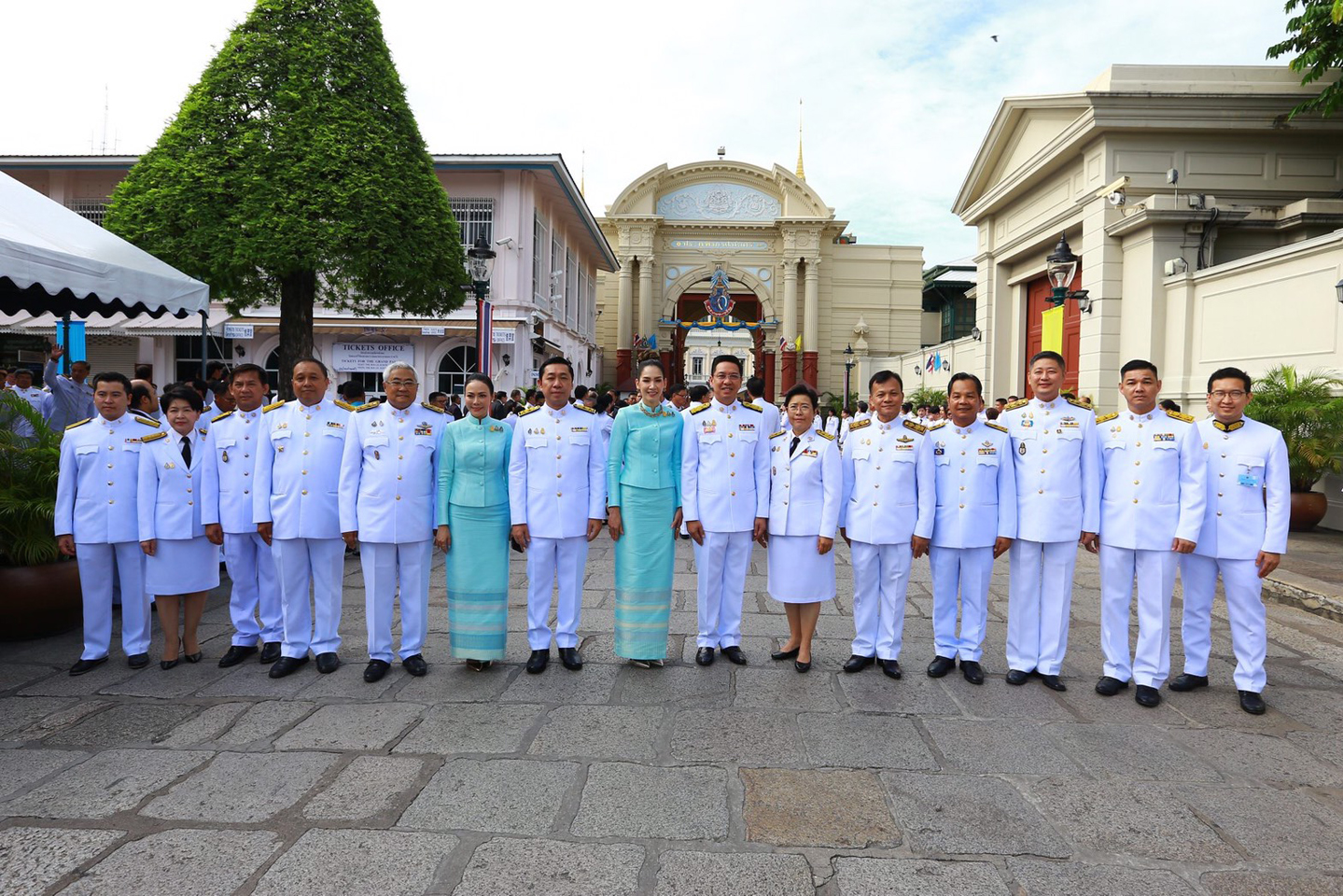 ลงนามถวายพระพร