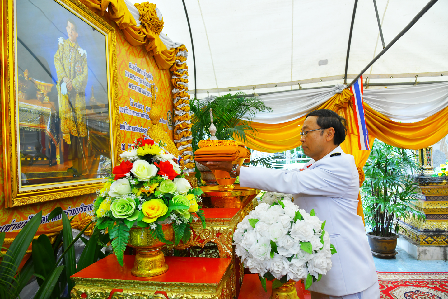 พิธีถวายผ้าพระกฐินพระราชทานกระทรวงดิจิทัลเพื่อเศรษฐกิจและสังคม