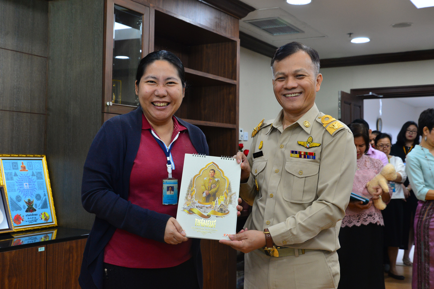มอบรางวัล