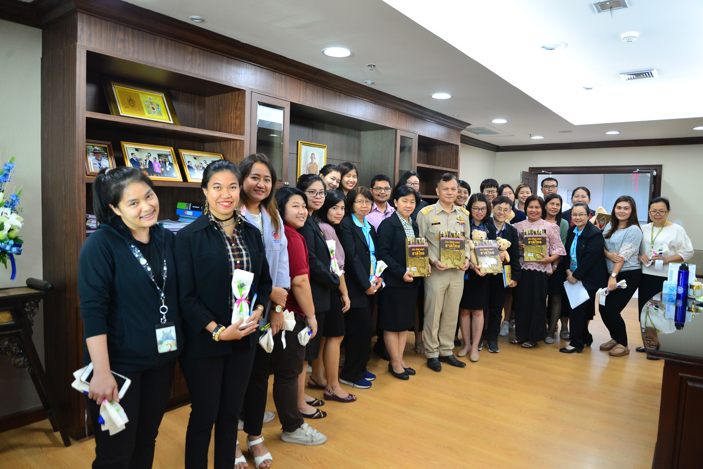 มอบรางวัล