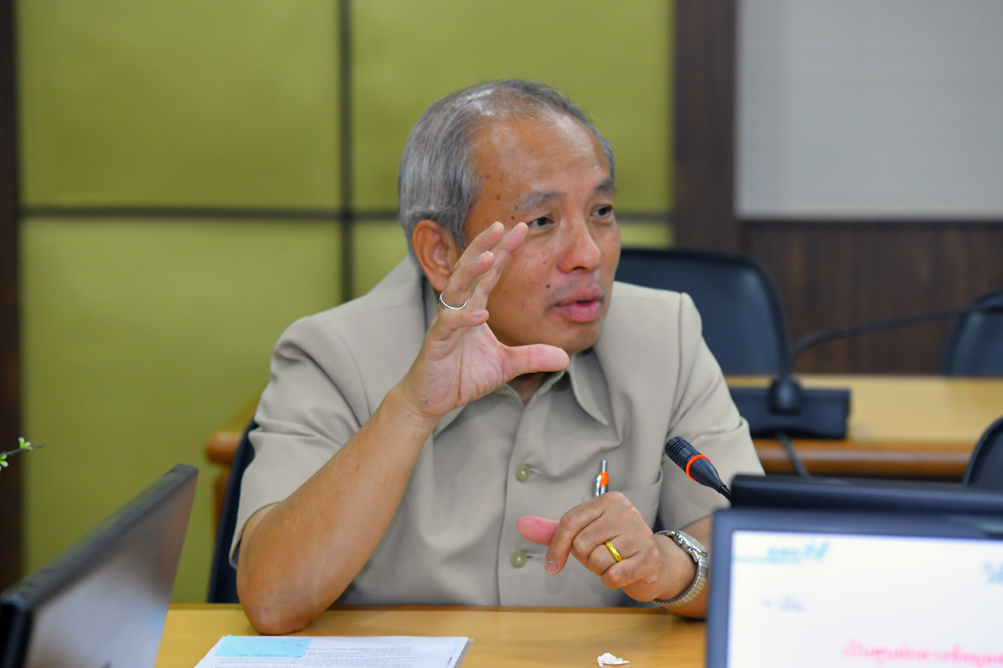 ประชุมจัดทำร่างทิศทางและกลยุทธ์ของสำนักงานสถิติฯ