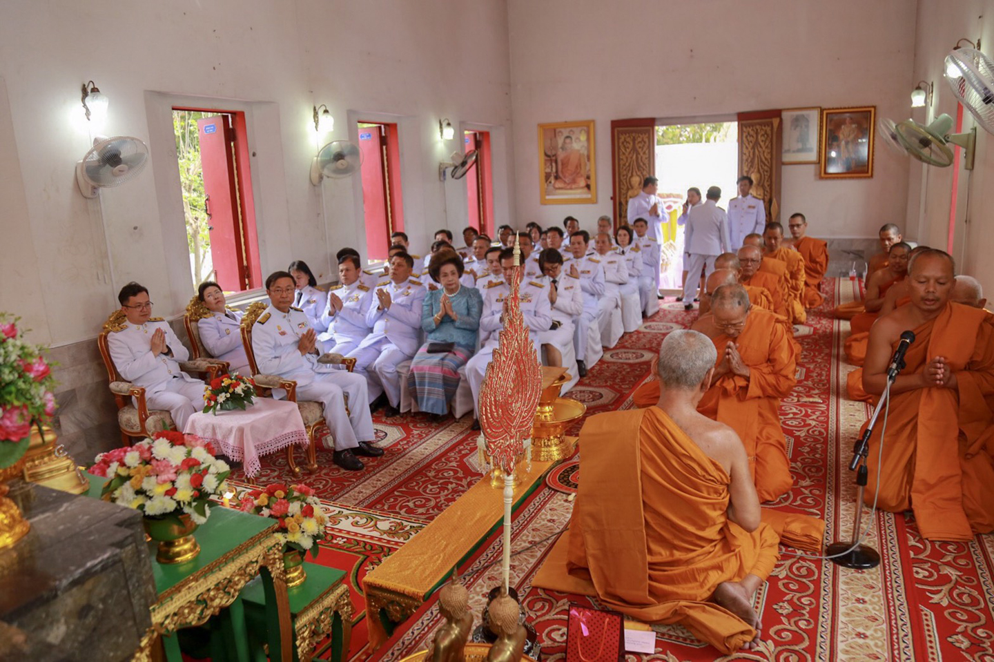 พิธีถวายผ้าพระกฐินพระราชทานกระทรวงดิจิทัลเพื่อเศรษฐกิจและสังคม