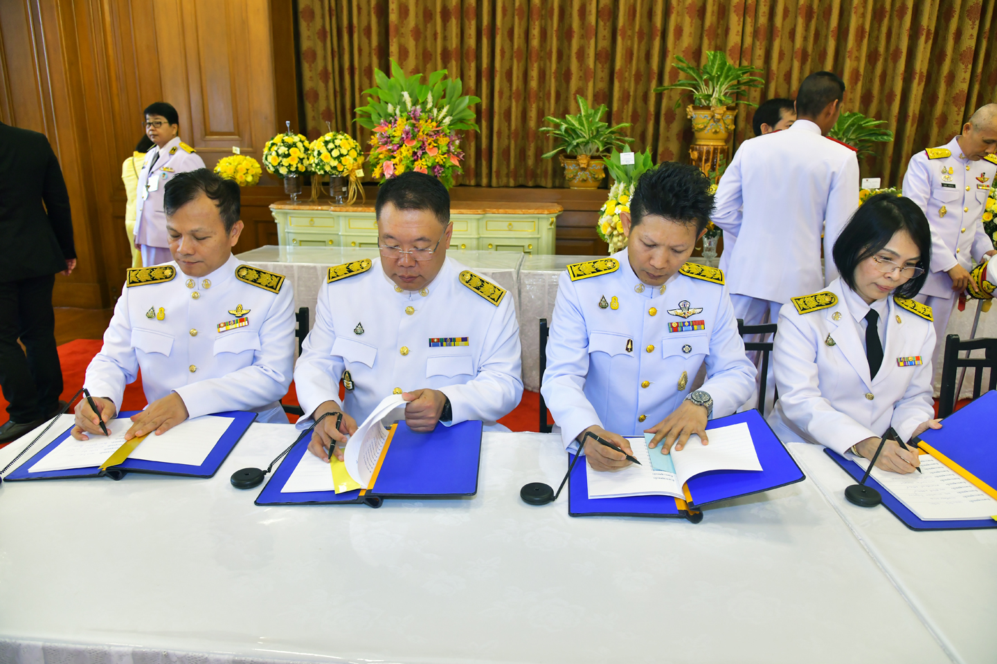 พิธีถวายสัตย์ปฏิญาณ ลงนามถวายพระพร และถวายพระพรชัยมงคล