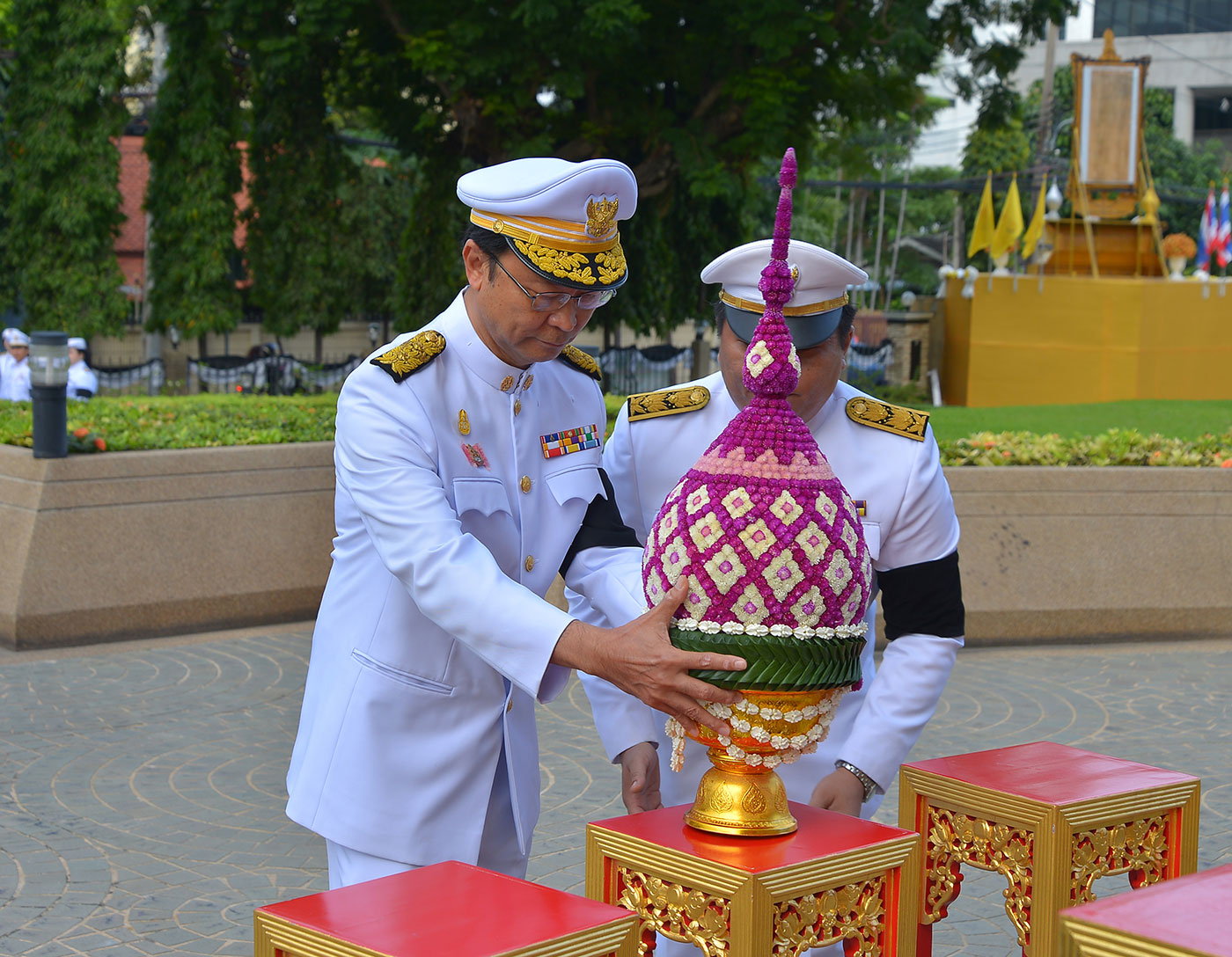 พิธีถวายบังคม