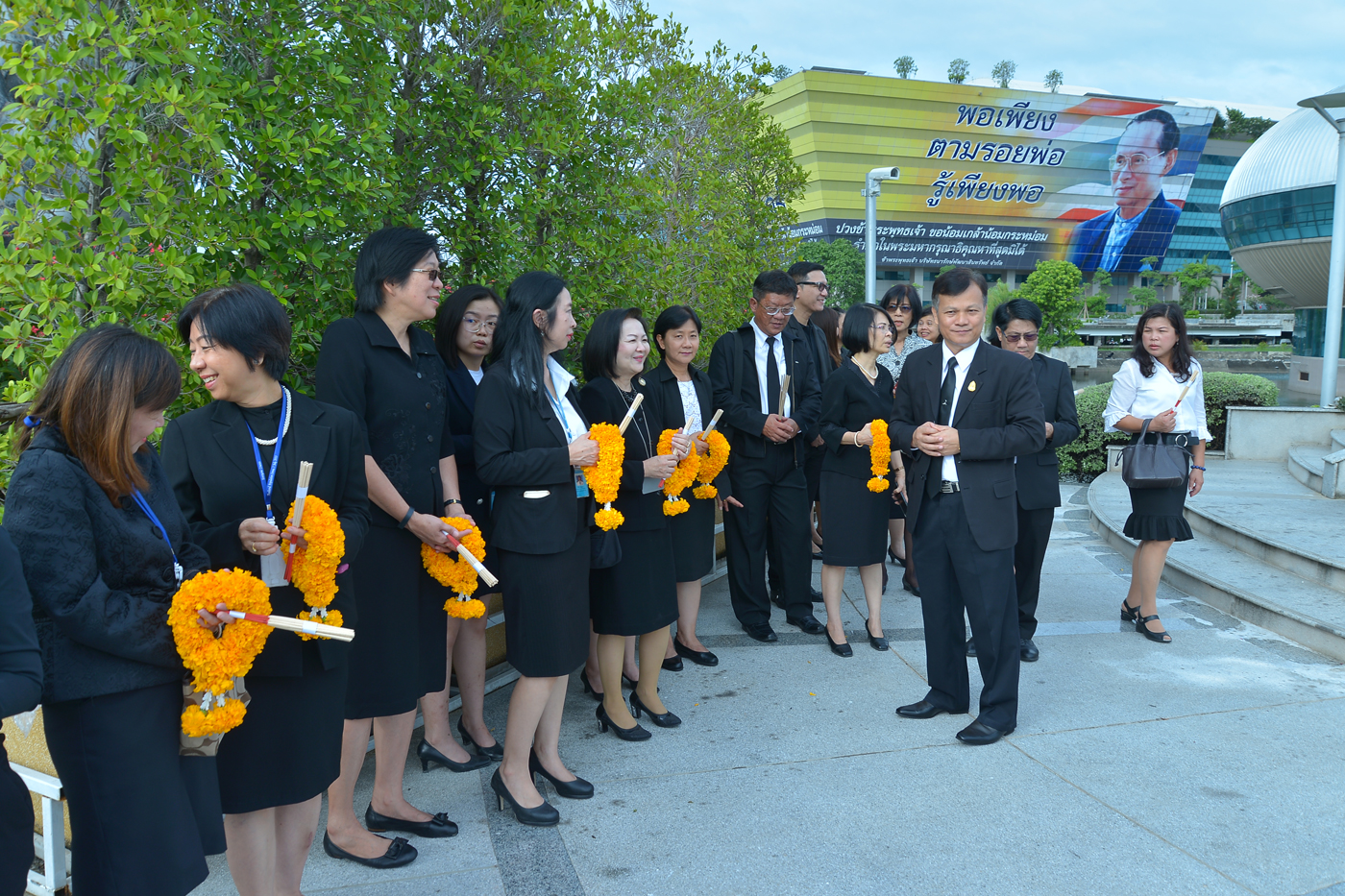 สักการะศาลพระพรหม