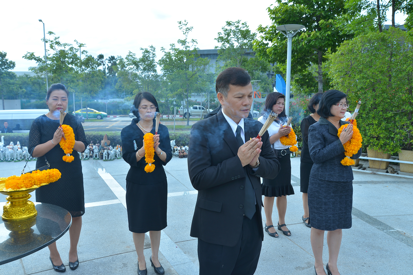 สักการะศาลพระพรหม