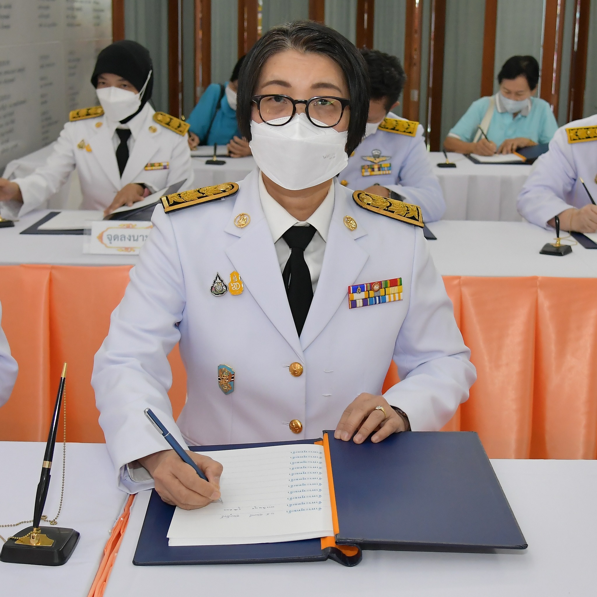 สสช.ร่วมถวายแจกันดอกไม้ และลงนามถวายพระพร “สมเด็จพระเจ้าลูกเธอเจ้าฟ้าพัชรกิติยาภา นเรนทิราเทพยวดี กรมหลวงราชสาริณีสิริพัชร มหาวัชรราชธิดา ”