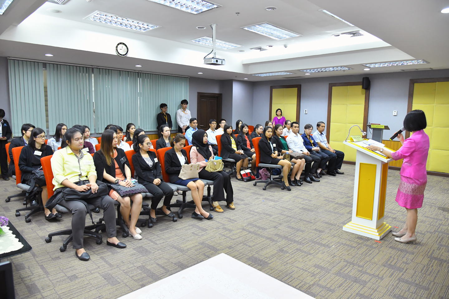ปฐมนิเทศข้าราชการใหม่