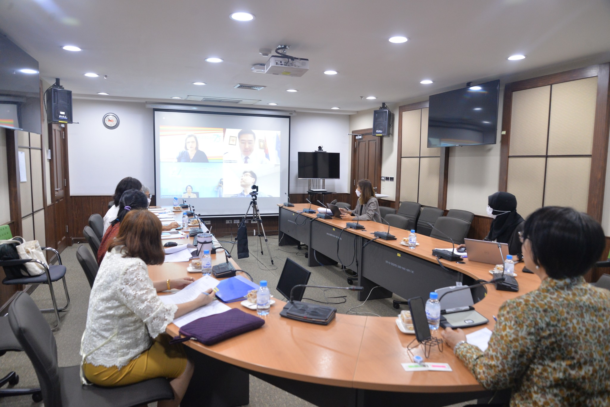 สสช. ประชุม Bureau members of the ESCAP Committee on Statistics