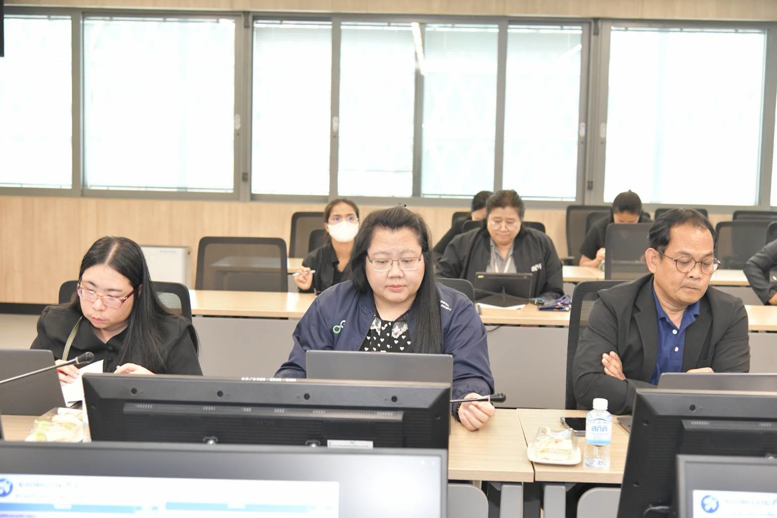 ประชุมผู้บริหาร