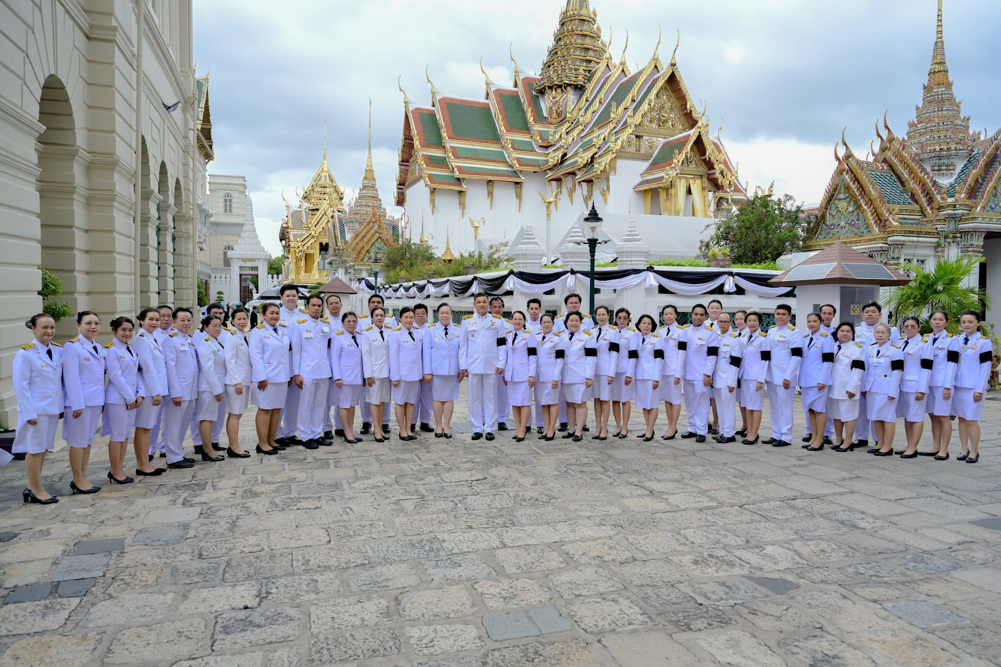 เป็นเจ้าภาพบำเพ็ญกุศล