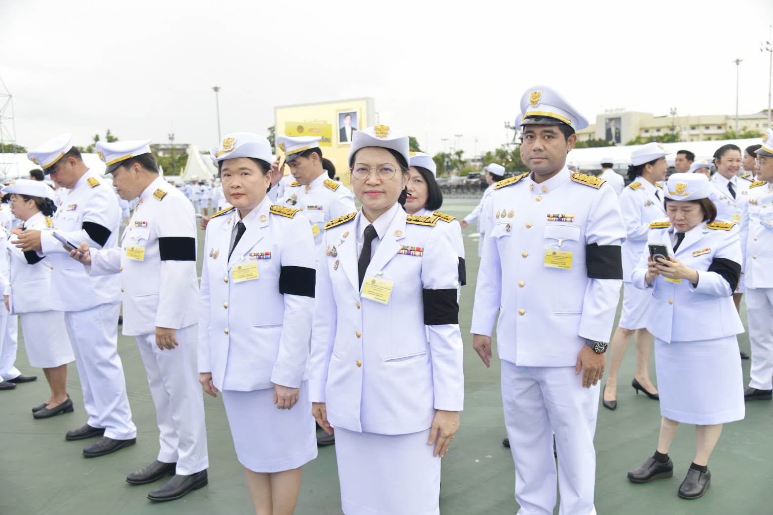 ลงนามถวายพระพรชัยมงคล
