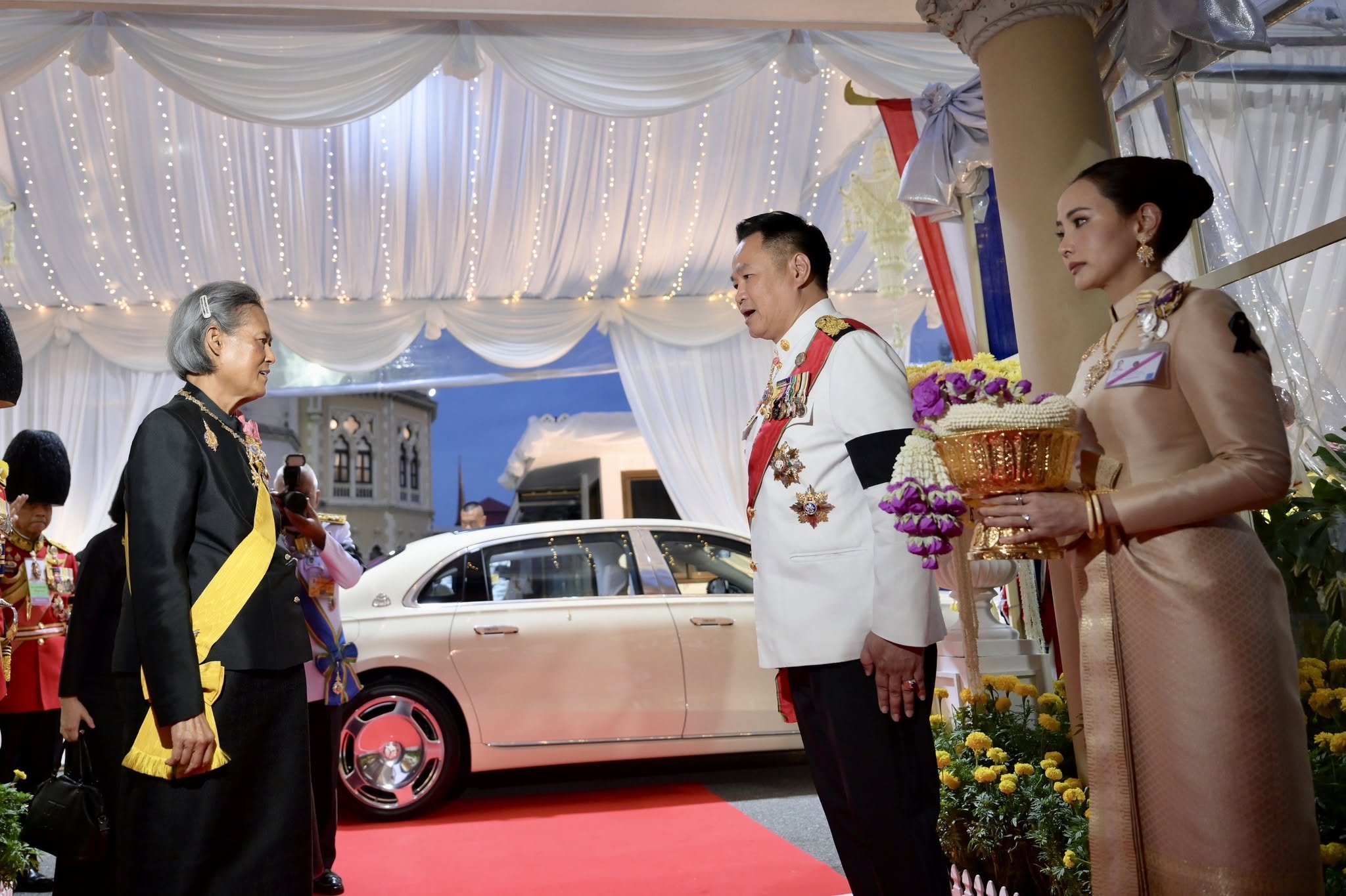 งานสโมสรสันนิบาตเฉลิมพระเกียรติพระบาทสมเด็จพระเจ้าอยู่หัว