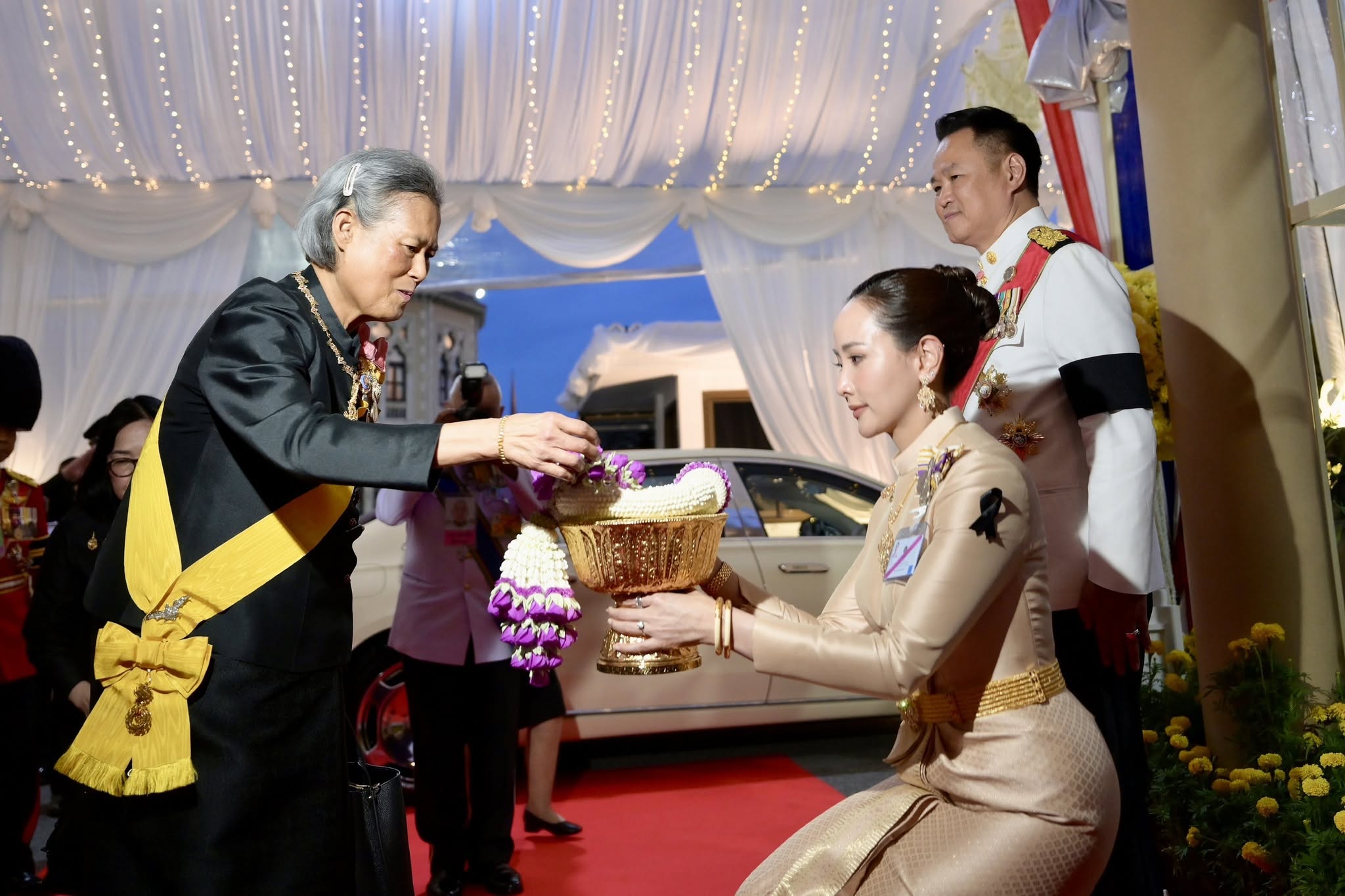 งานสโมสรสันนิบาตเฉลิมพระเกียรติพระบาทสมเด็จพระเจ้าอยู่หัว