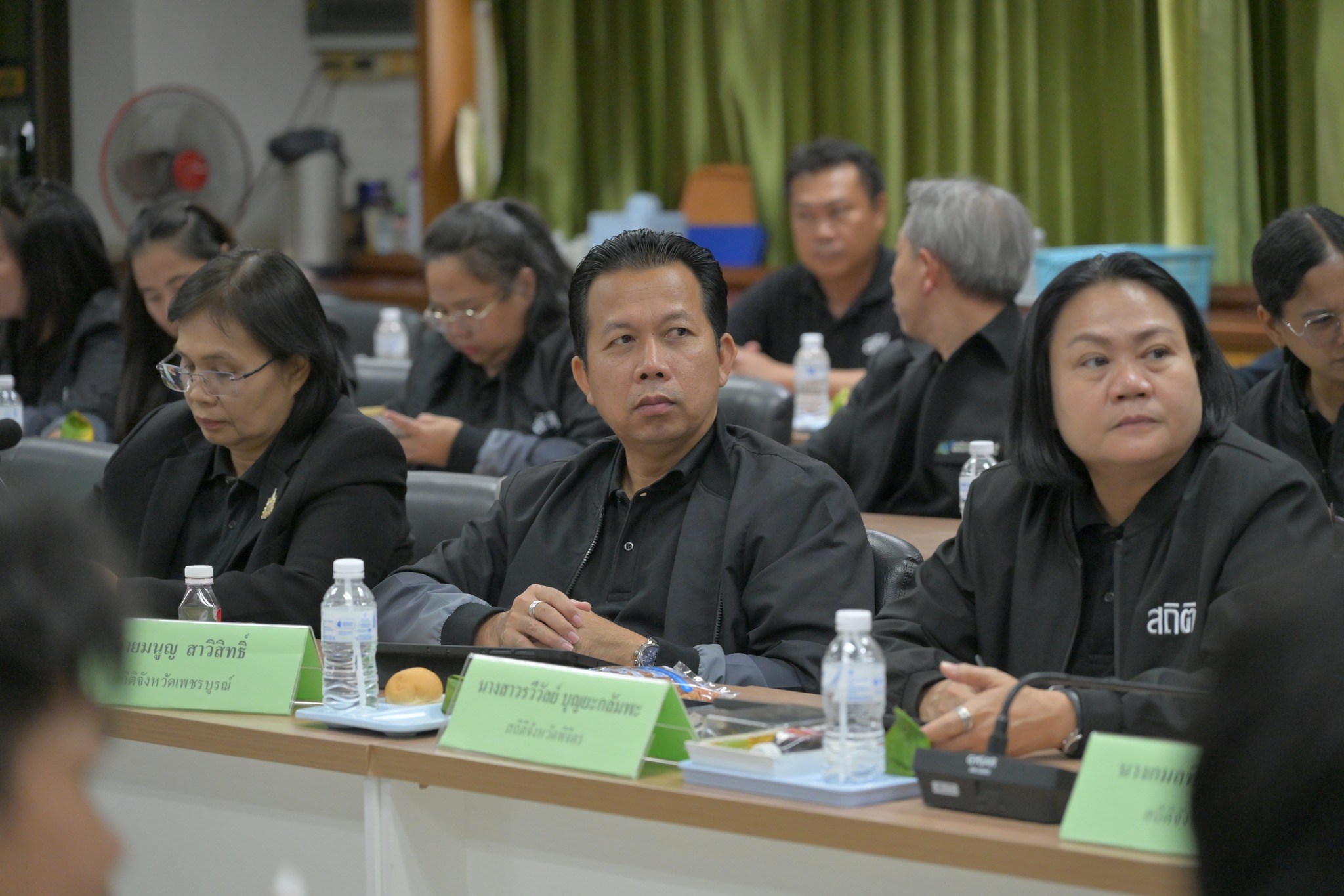 การประชุมติดตามโครงการปรับปรุงฐานข้อมูลกลางด้านสถานประกอบการ