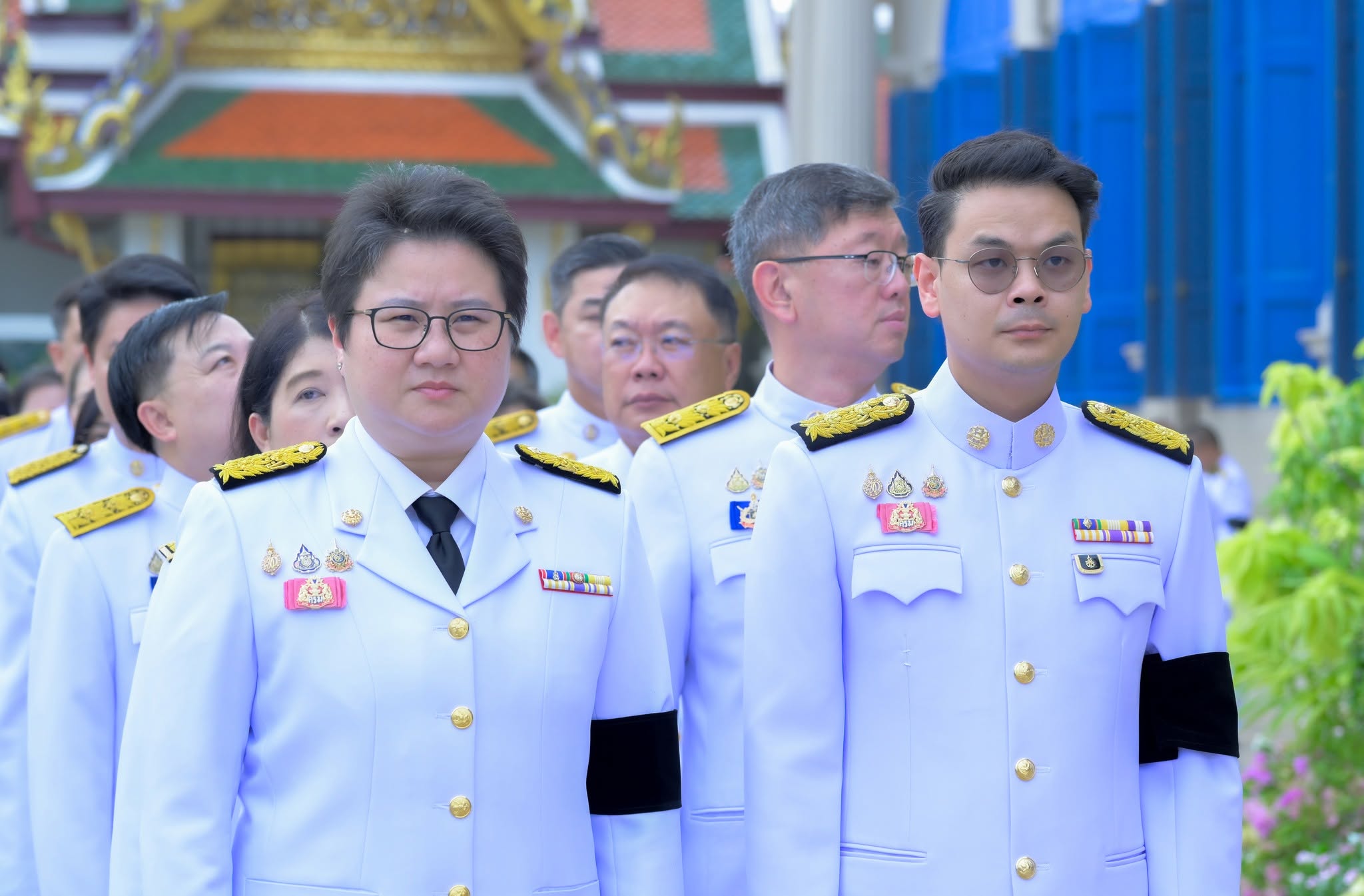 เข้าร่วมถวายน้ำสรงพระศพเบื้องหน้าพระรูป