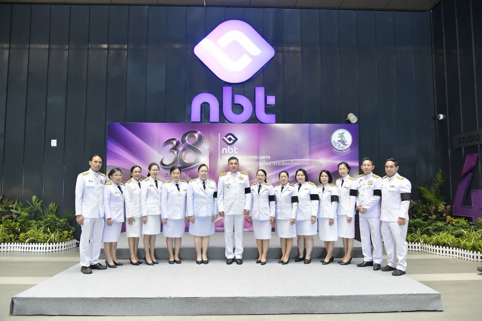 ร่วมบันทึกเทปถวายพระพร