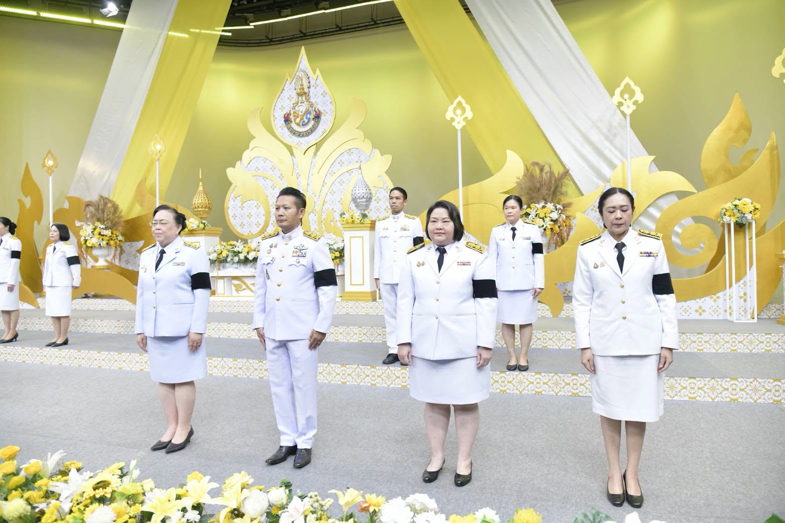 ร่วมบันทึกเทปถวายพระพร