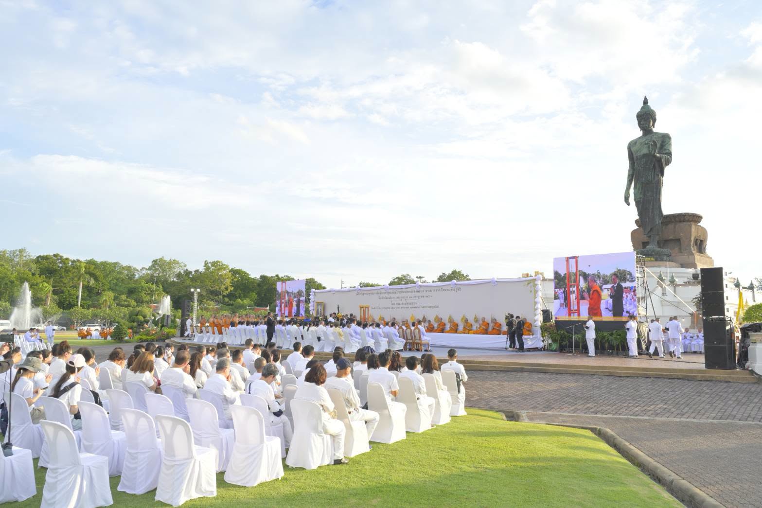 พิธีเจริญพระพุทธมนต์นวัคคหายุสมธัมม์