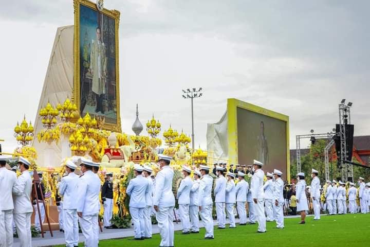 สสช.ร่วมพิธีถวายบังคมเบื้องหน้าพระบรมฉายาลักษณ์ เนื่องในวันคล้ายวันสวรรคต รัชกาลที่ 9