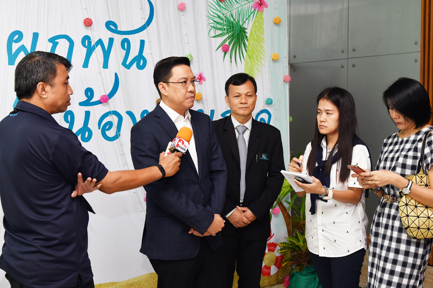 รมว.ดีอี มอบนโยบาย สสช.