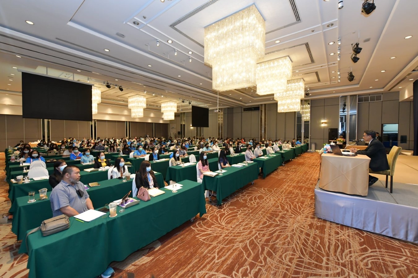 การประชุมเชิงปฏิบัติการและมอบนโยบายการปฏิบัติงานโครงการสำมะโนธุรกิจและอุตสาหกรรม พ.ศ. 2565