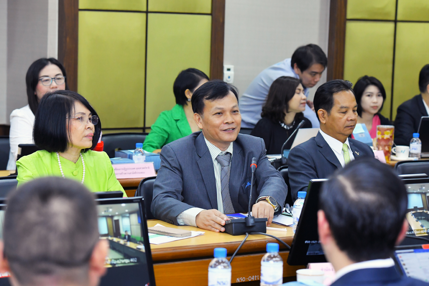 ประชุมผู้บริหาร