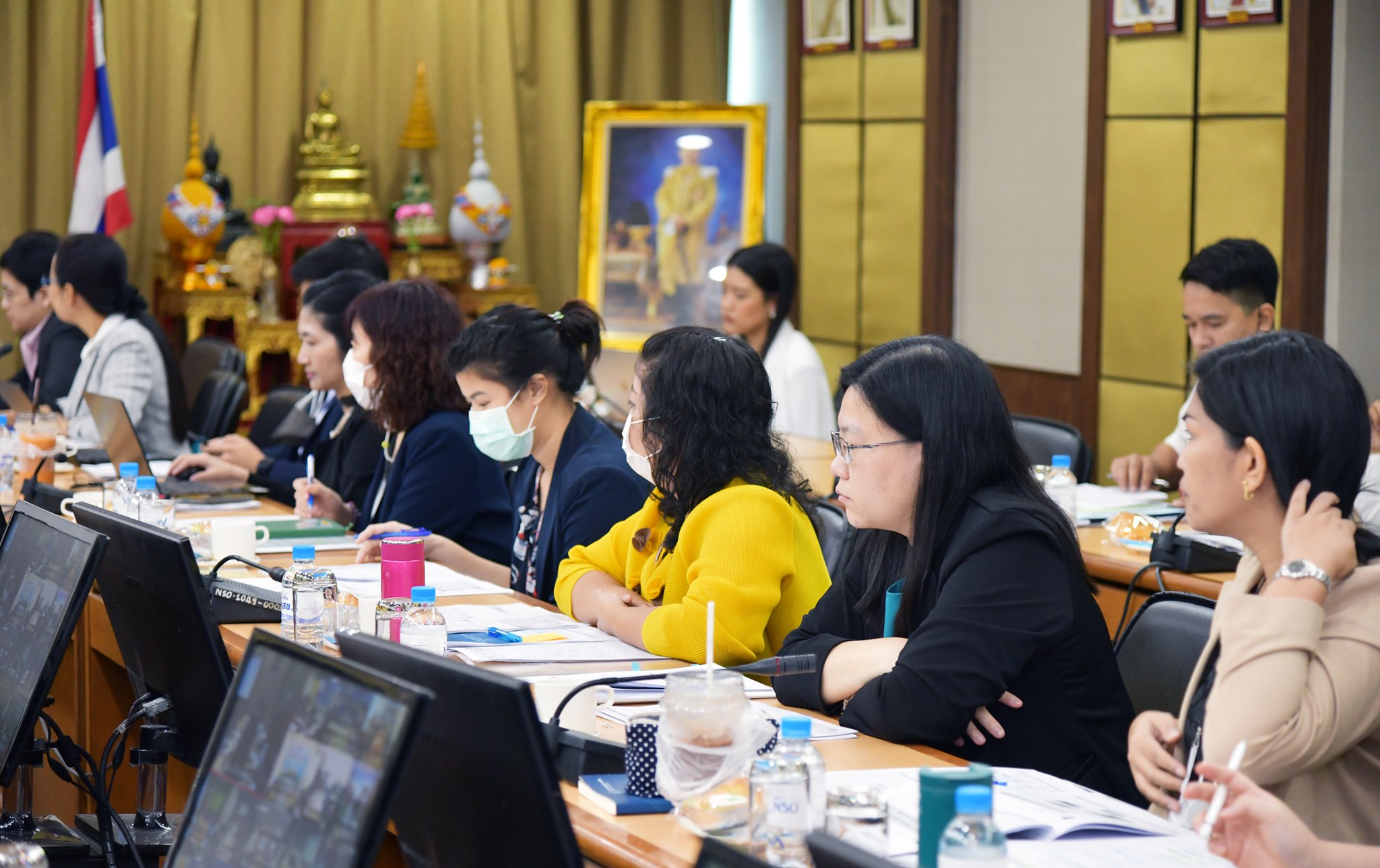 การประชุมชี้แจงโครงการสำรวจการติดตามระดับความรู้ และการเข้าถึงบริการทางการเงินของครอบครัว พ.ศ. ๒๕๖๓ ไตรมาสที่ ๔​