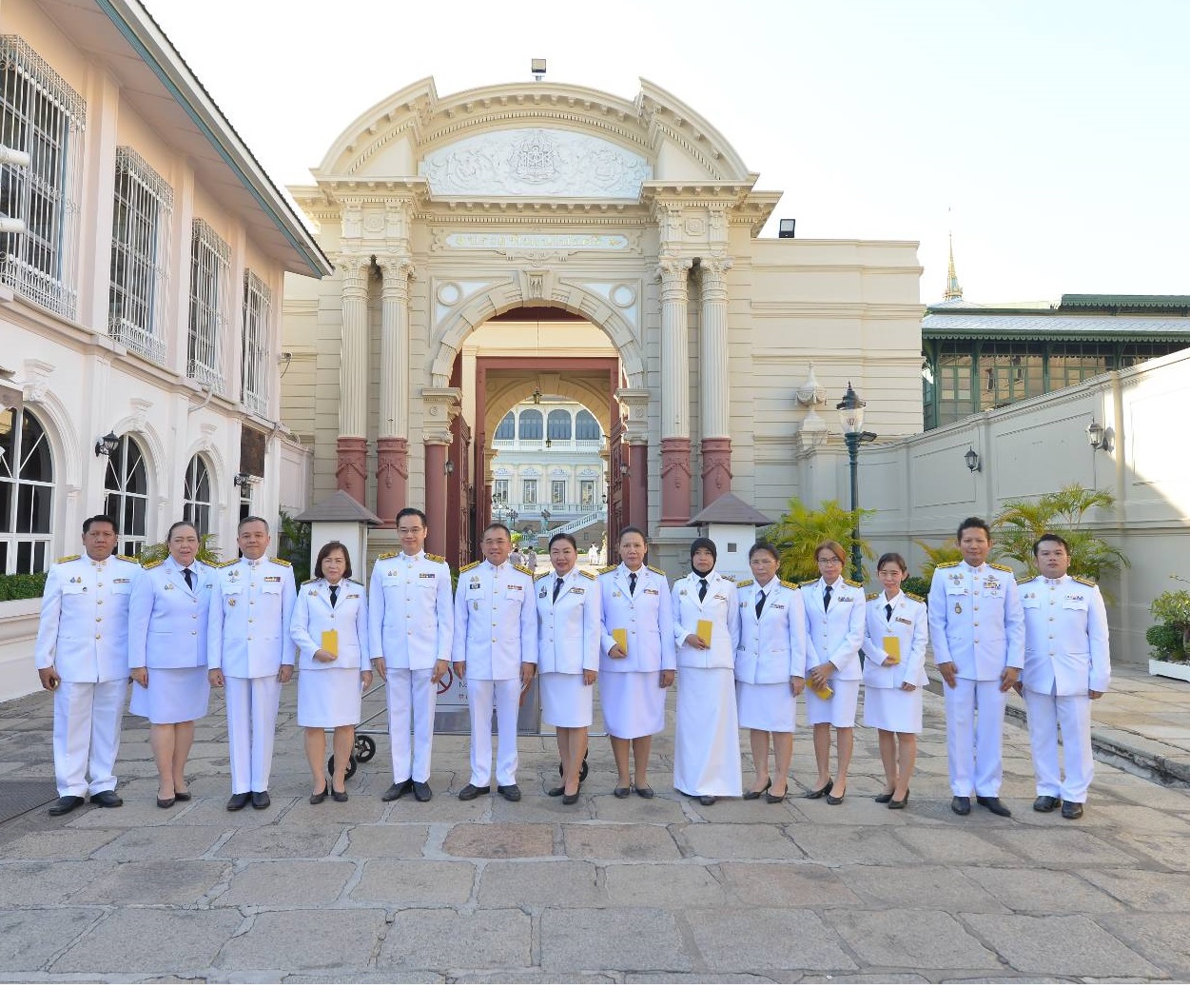 ลงนามถวายพระพร