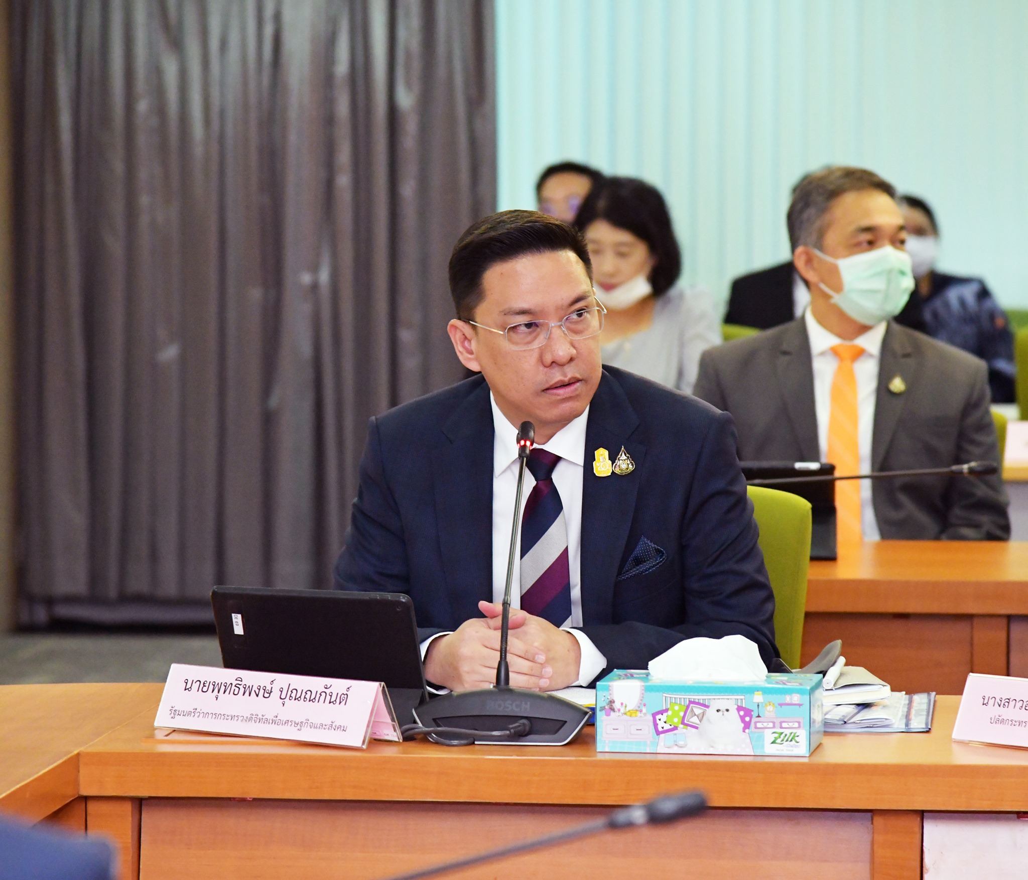 รองนายกฯ ตรวจเยี่ยมและมอบนโยบาย กระทรวงดิจิทัลเพื่อเศรษฐกิจและสังคม​