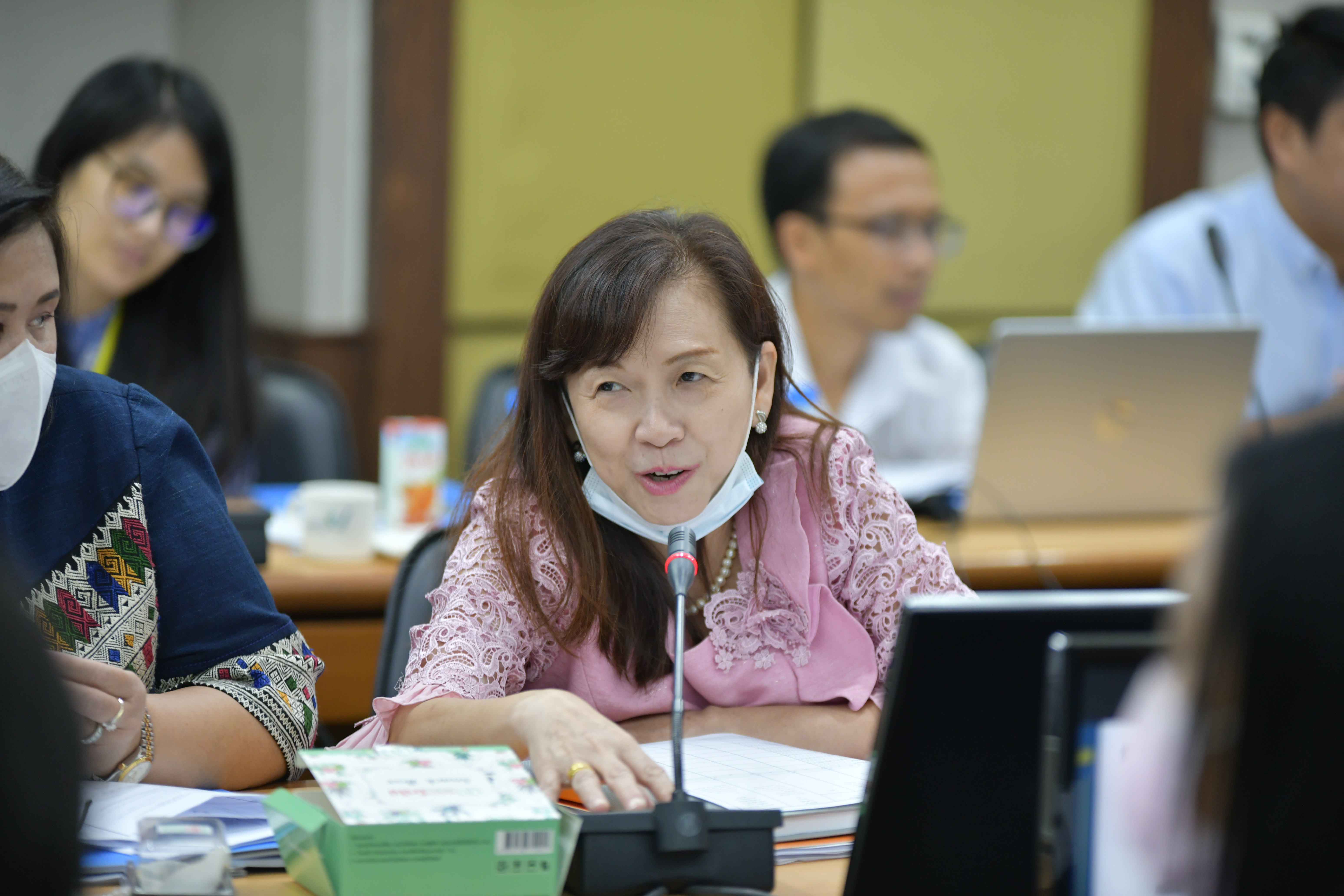 ประชุมคณะทำงานพิจารณาแบบสอบถาม โครงการสำมะโนธุรกิจและอุตสาหกรรม พ.ศ. 2565​