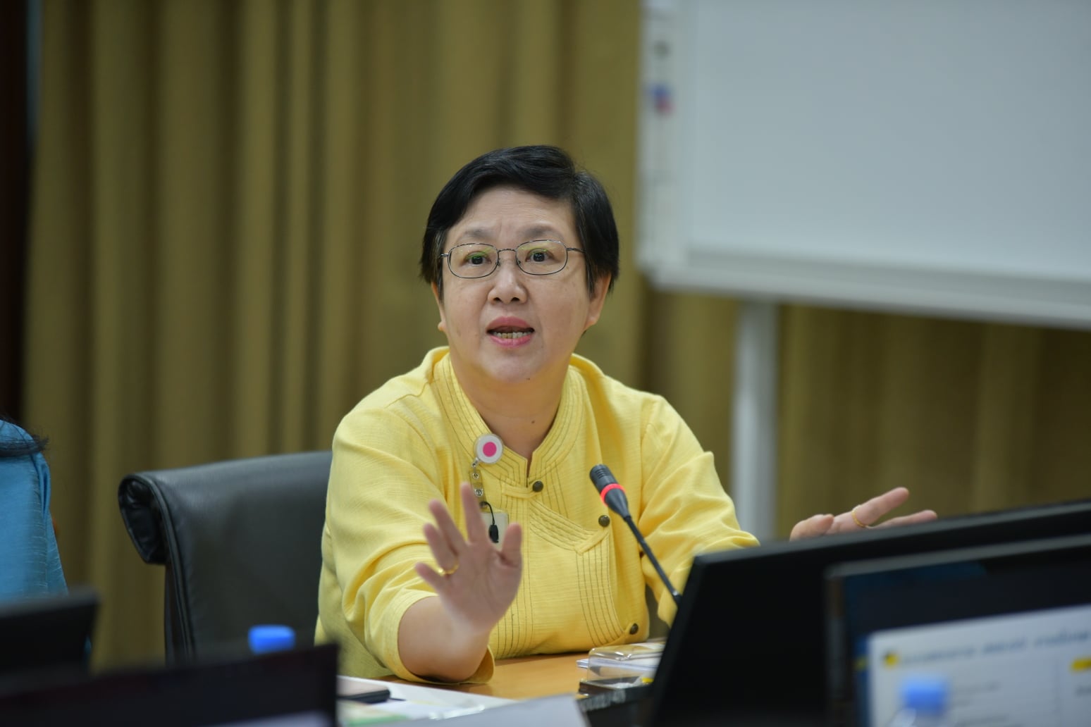 ประชุมคณะทำงานพิจารณาแบบสอบถาม โครงการสำมะโนธุรกิจและอุตสาหกรรม พ.ศ. 2565​