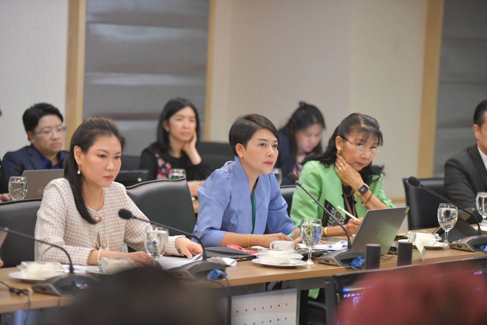 ประชุมคณะกรรมการ