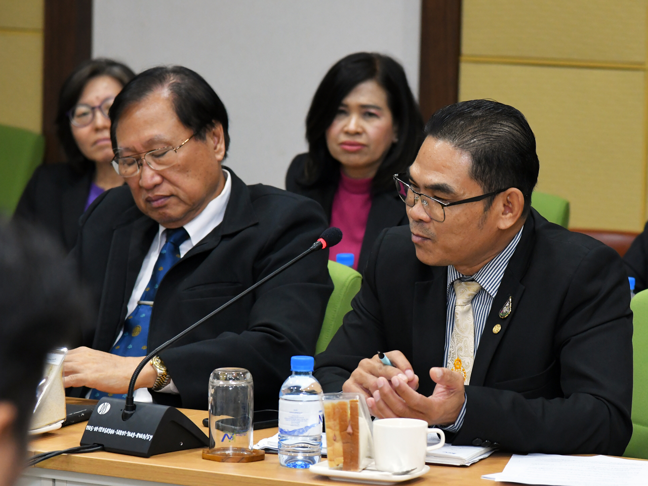 ประชุมหารือการจัดเก็บข้อมูลเพื่อวิเคราะห์สถานการณ์ด้านแรงงาน