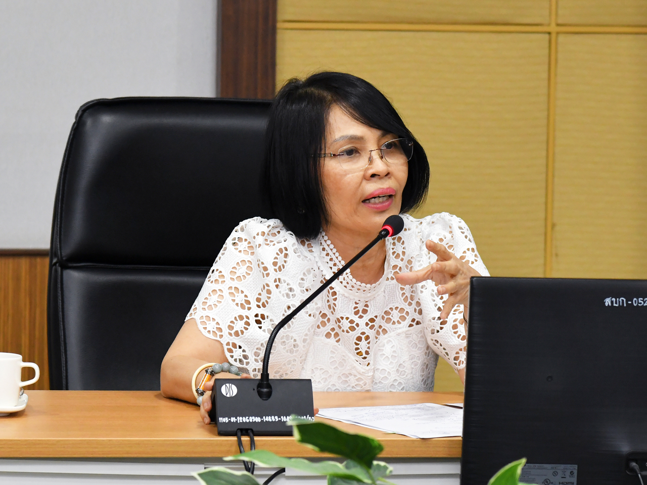 ประชุมหารือการจัดเก็บข้อมูลเพื่อวิเคราะห์สถานการณ์ด้านแรงงาน