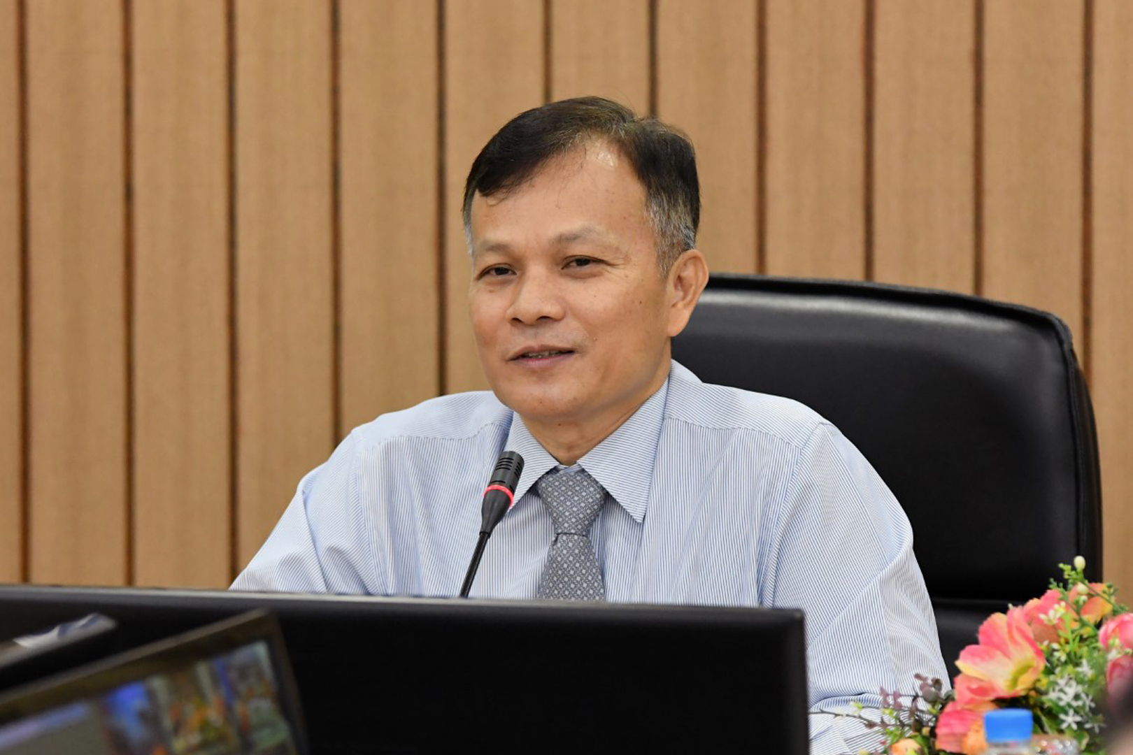 ประชุมมอบนโยบาย
