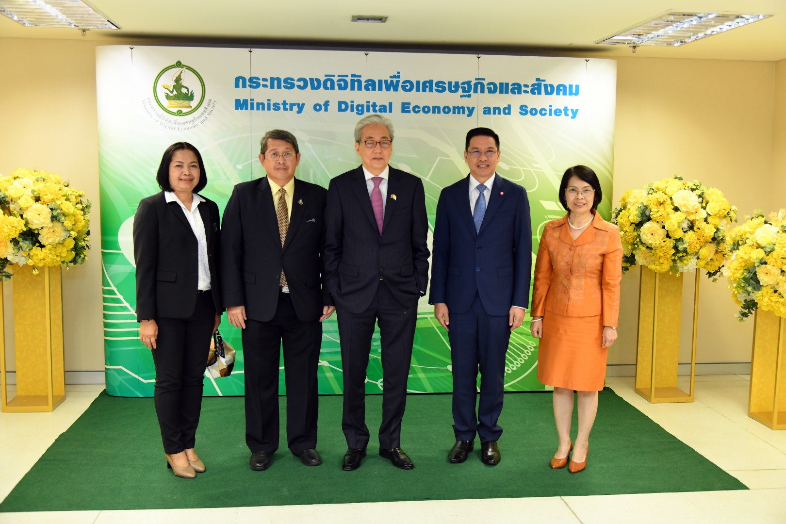 รองนายกรัฐมนตรี ตรวจเยี่ยมกระทรวง MDES