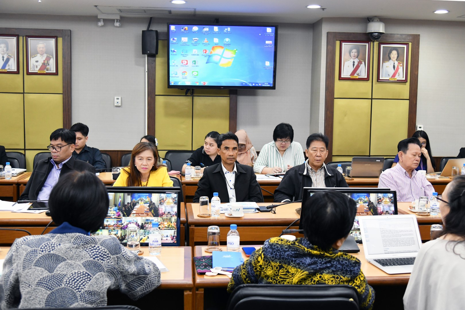 ประชุมมอบนโยบาย