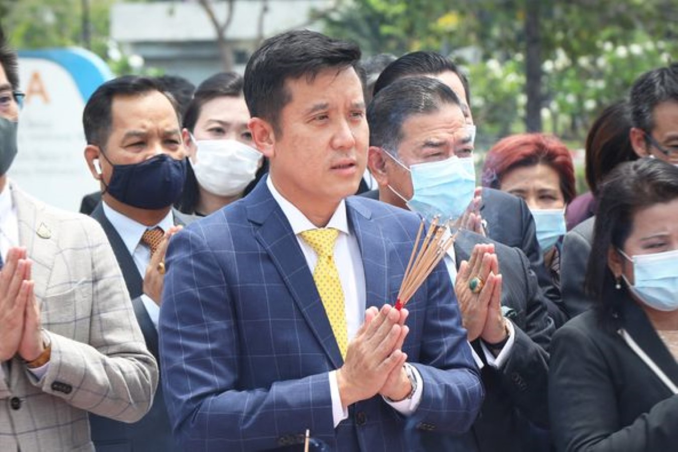 สักการะศาลพระพรหม และมอบนโยบาย