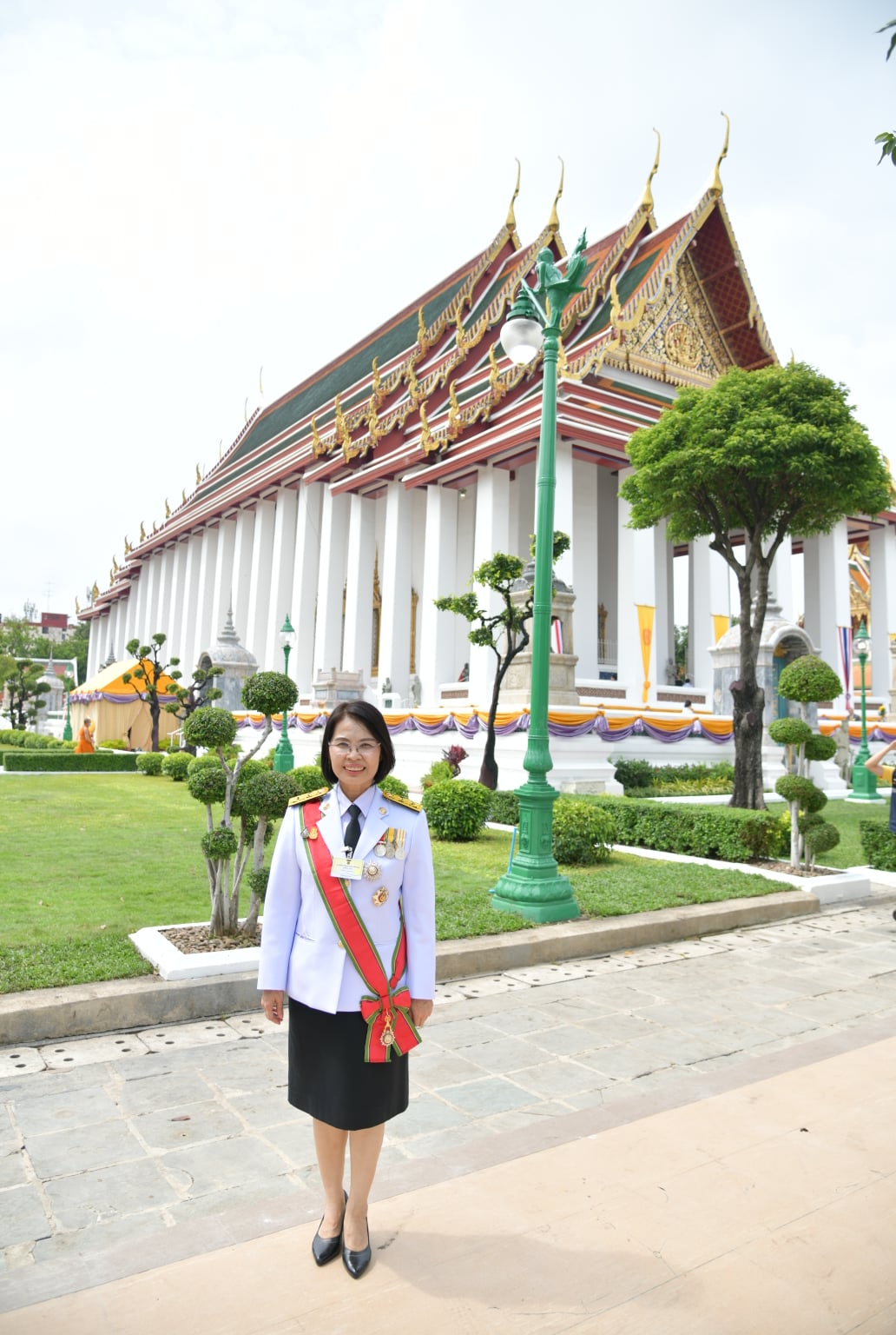 สำนักงานสถิติแห่งชาติเฝ้ารับเสด็จ พระบาทสมเด็จพระวชิรเกล้าเจ้าอยู่หัว และสมเด็จพระนางเจ้าสุทิดา พัชรสุธาพิมลลักษณ พระบรมราชินี