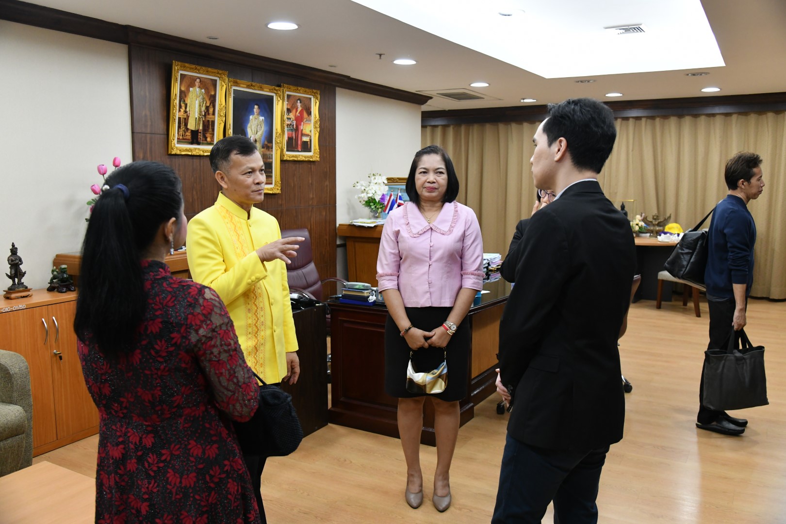 บันทึกเทปรายการ ห้องข่าวเศรษฐกิจ (News Room)