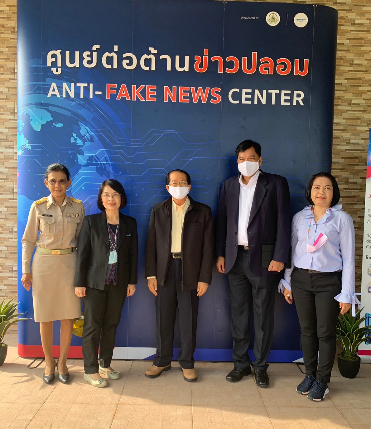 รมว.ดีอีเอส พร้อมผู้บริหารในสังกัด ตรวจศูนย์ดิจิทัลชุมชน​