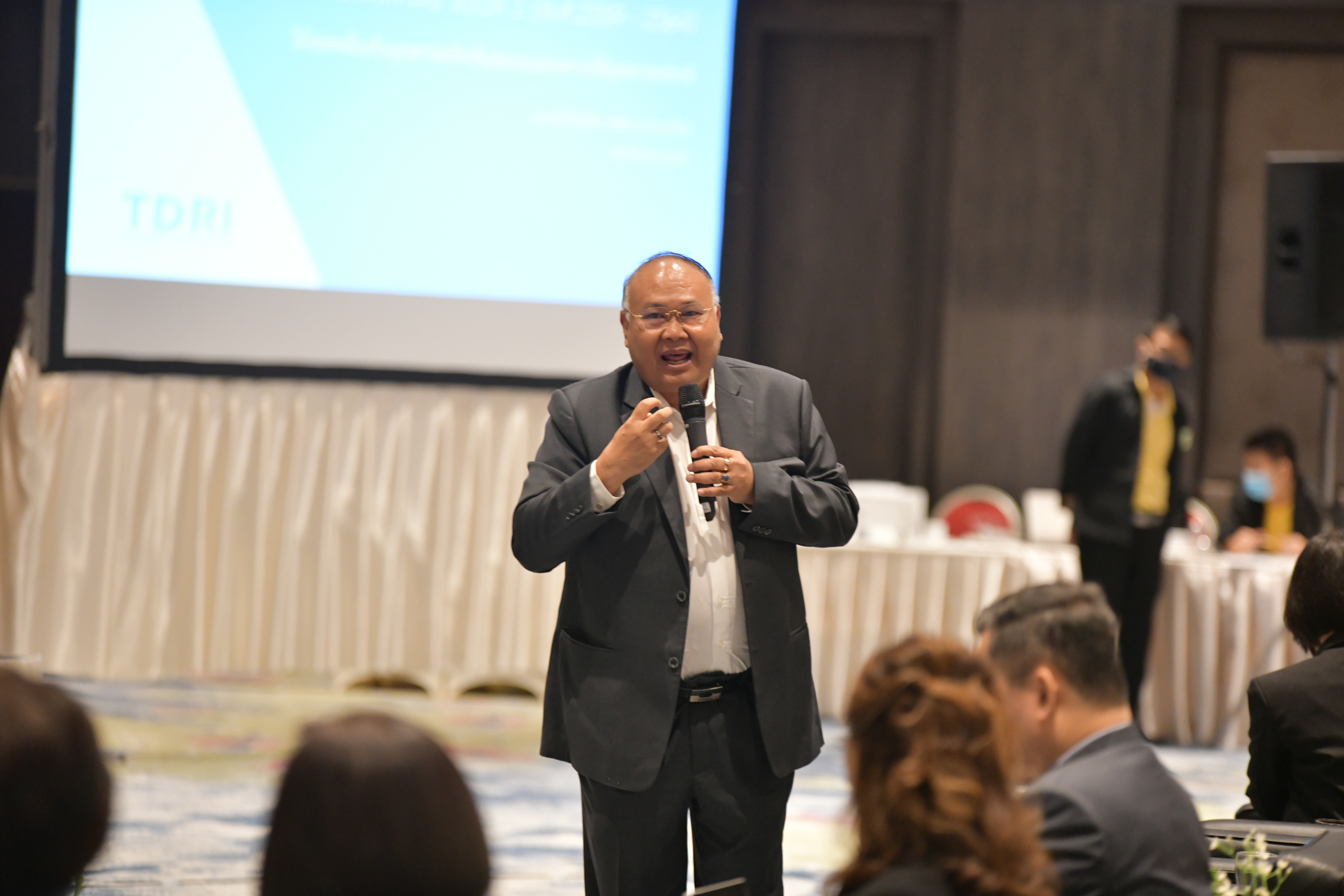 “การปรับปรุงแผนแม่บทระบบสถิติประเทศไทย ฉบับที่ ๒ (พ.ศ. ๒๕๕๙ - ๒๕๖๔) ให้สอดคล้องกับยุทธศาสตร์ชาติและแผนแม่บทภายใต้ยุทธศาสตร์ชาติ”​