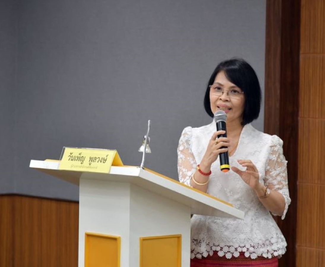 มอบประกาศนียบัตรแก่ผู้สำเร็จการอบรม วิชาสถิติระดับกลาง รุ่นที่ 37